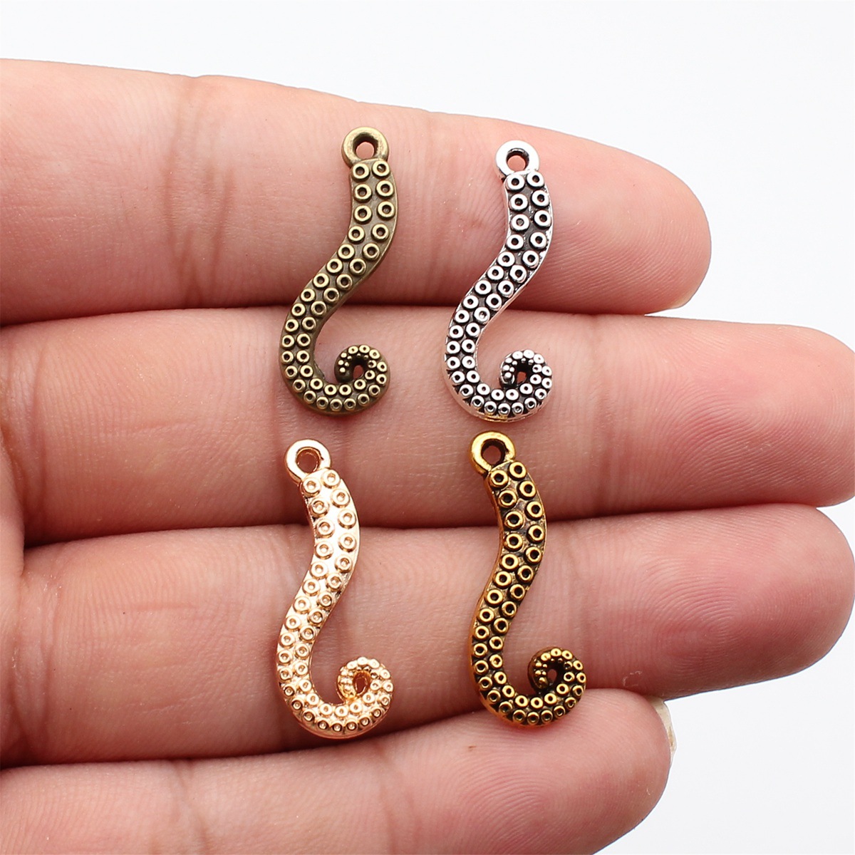 WYSIWYG 20pcs 26x10mm 4 Colors - Vintage Fashion Nova reseña y precio